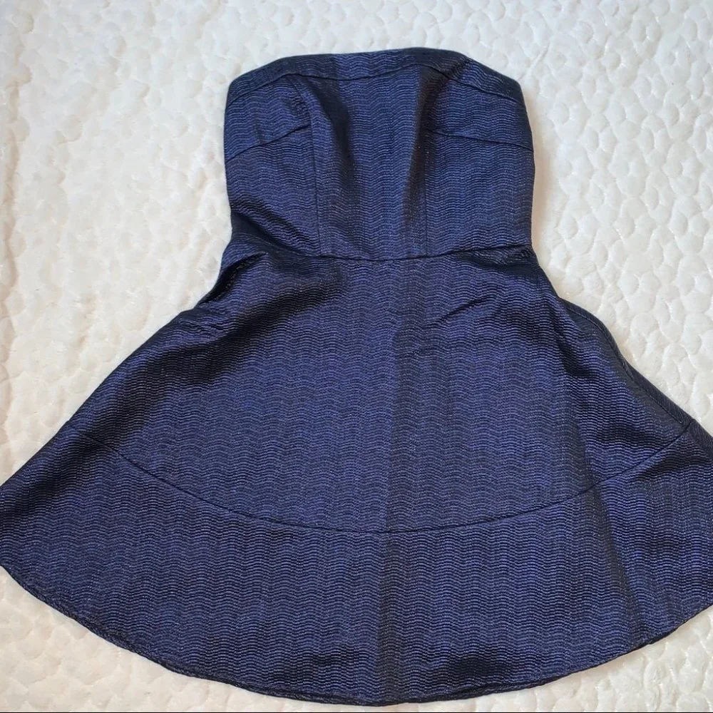 NEW Express Lace Casual Party Dress: Size 2 Blue - Picture 2 of 11